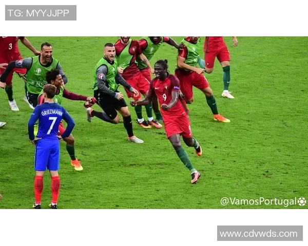 回忆中的绿茵传奇那些最难忘的足球明星与他们的辉煌瞬间